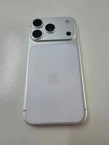iPhone 17 Pro Max - apenas 01 ciclo de carga