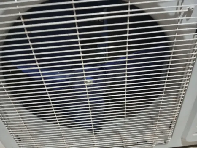 Vendo ar condicionado split Philco 220V de 18 mil BTUs inverter, ar completo com controle