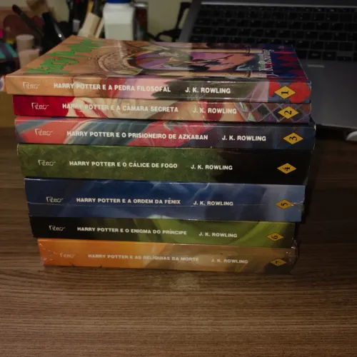 SAGA HARRY POTTER - Livros editora ROCCO, edição 2007.