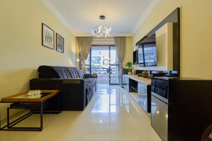 Apartamento semimobiliado à venda no Bigorrilho | 3Q | Suíte | 2 vagas paralelas e livres