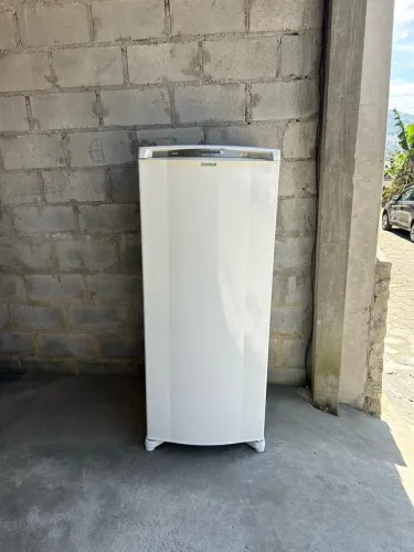 Geladeira Cônsul Frost Free usada 