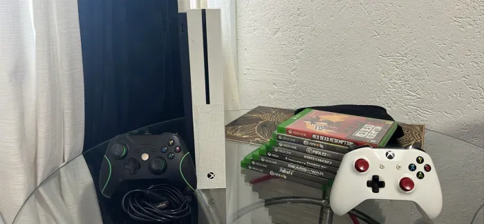XBOX ONE S 