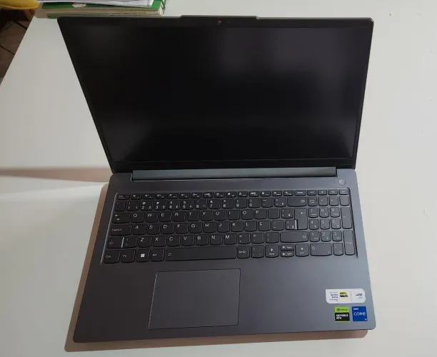 Lenovo LOQ-e
