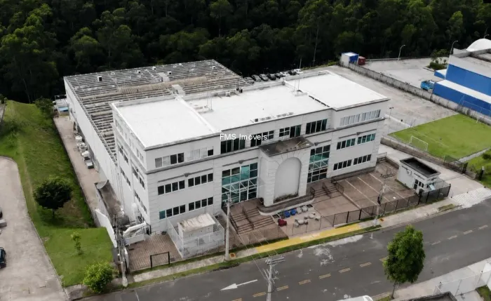 Galpão com 5712m² em Cajamar/SP