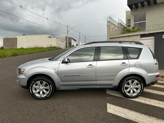 Mitsubishi Outlander 2.0 16V 160cv Aut. 2012