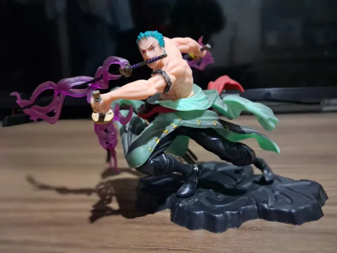ZORO - ONE PIECE ACTION FIGURE