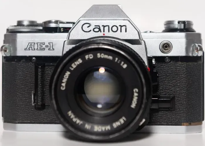Câmera analógica Canon AE-1