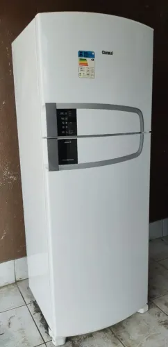 Vendo geladeira Consul Frost Free funcionando perfeitamente faço entrega 447 litros