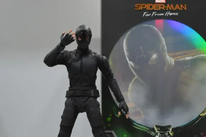 Hot Toys Spider-man Stealth Suit Far From Home (regular)