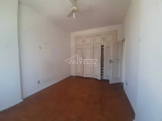 Apartamento - / Residencial / Glória