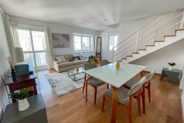 Cobertura Duplex mobiliada para locação com 184m² no bairro Cerqueira César, em São Paulo.