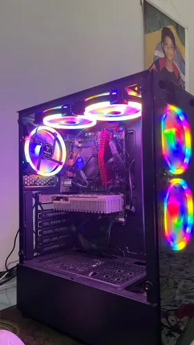 PC Gamer (gabinete completo)- i3 10ª Geração + 16GB RAM + GT 1030