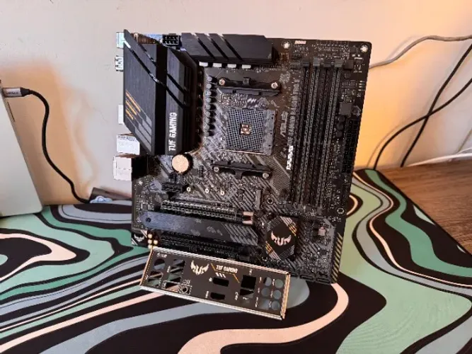 Placa-mae ASUS TUF Gaming B450M-PRO S AM4