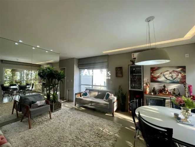Casa em condomínio com 120m² 3 quartos à venda no Manhattan
