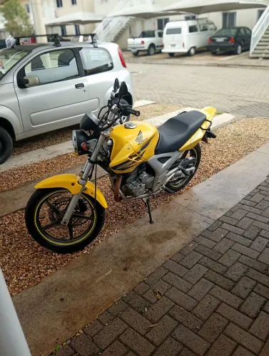 Vendo ou troco por carro no mesmo valor