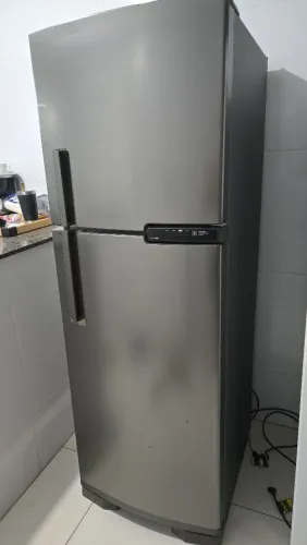Geladeira Brastemp Frost Free super conservada 