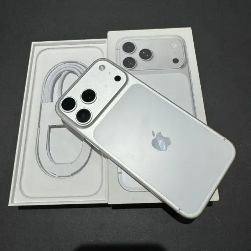 IPhone 17 Pro Max 256GB Silver Impecável! Aceito cartão! Entrego + Brindes! Oportunidade!
