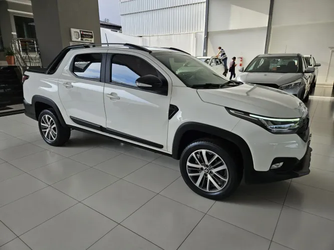 Fiat Strada Volcano 1.3 Flex 8V CD 2025