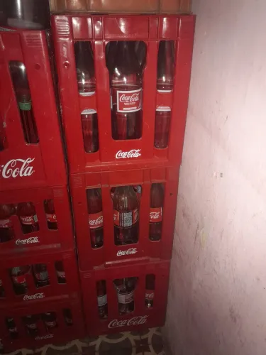 Vendo grade e vasilhames de coca cola