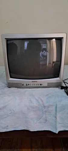 TV tubo CCE 29' funcionando normalmente