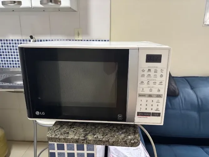 Microondas semi novo , aceito cartão de crédito