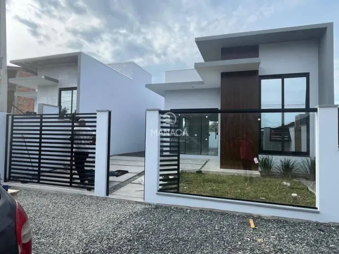 Casa a venda localizada no bairro Quinta dos Açorianos em Barra Velha - SC