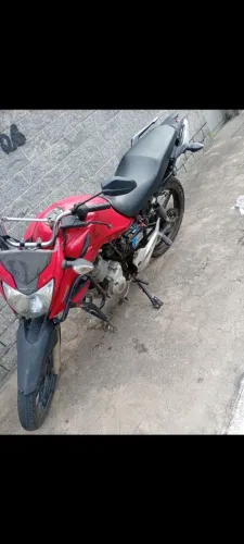 Titan 160 vermelha