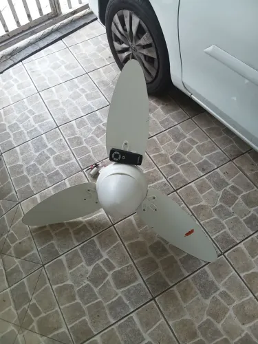 Ventilador de teto com controle