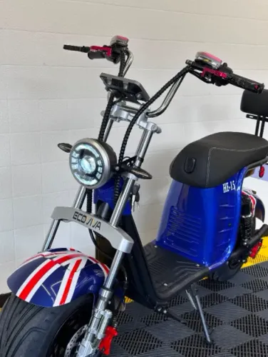 MOTO SCOOTER ELÉTRICA X13 1000W 0KM 1 ANO DE GARANTIA REALIZAMOS A ENTREGA
