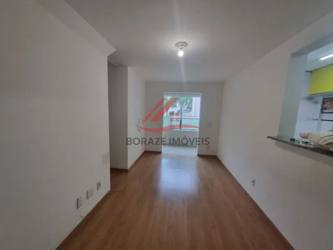 Apartamento com 3 quartos, sendo 1 suíte para alugar no Parque São Vicente em Mauá