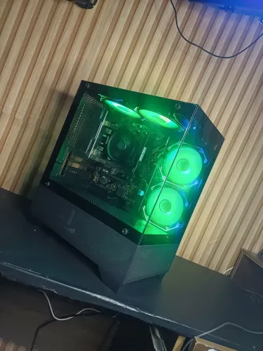 Pc gamer ryzen 5 5600gt, 16gb ddr4, ssd 240gb