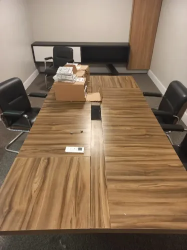 Mesa de Reunião Tabaco - Excelente Estado - Oportunidade (Urgência)