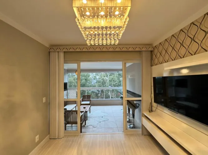 Apartamento mobiliado à venda no bairro Sanvitto, em Caxias do Sul.