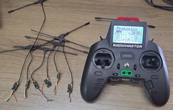 Radiomaster Zorro -Multipeocolo + Crossfire e 6 receptores 