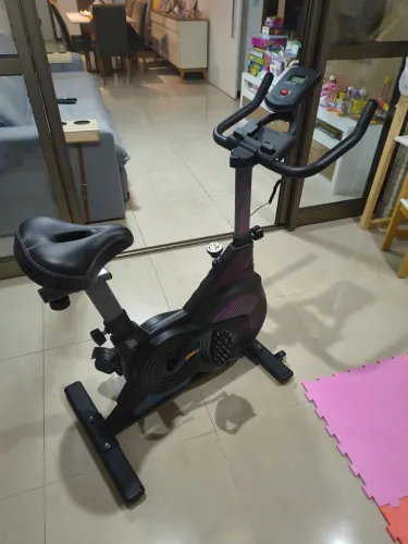 Bicicleta Ergométrica com Monitor LCD - Seminova