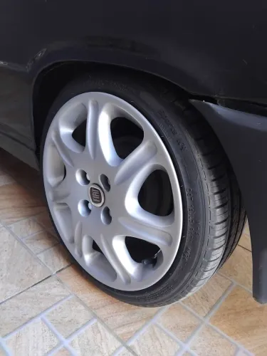 Troco jogo de rodas aro 15 original marea com pneus 165/45/15