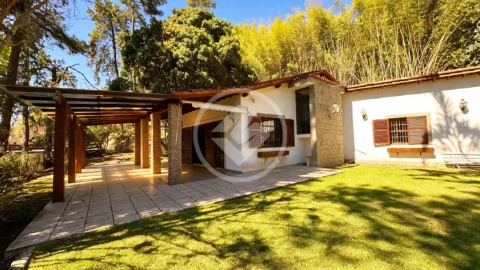 Casa com 4 quartos e 400m² à venda na Barra do Imbuí - Teresópolis/Rj codigo: 362932