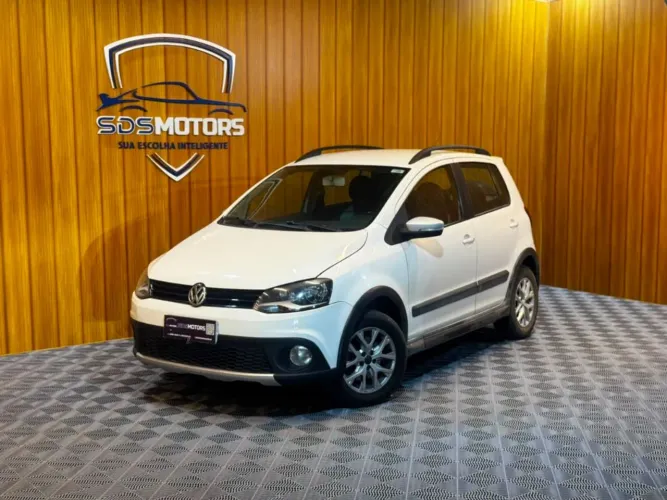 Volkswagen Crossfox 1.6 MI Total Flex 8V 5P 2014