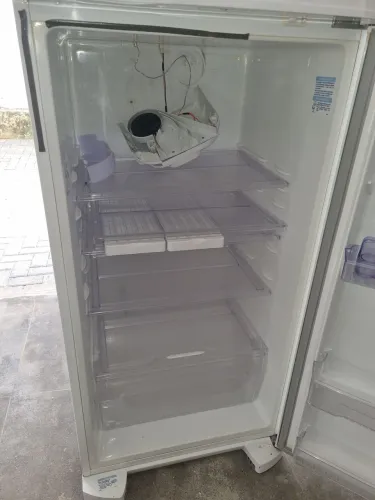 Vendo Geladeira Eletrolux DC49A