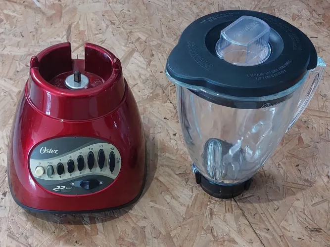 Liquidificador Oster 12 Velocidades Vermelho - Jarra de Vidro