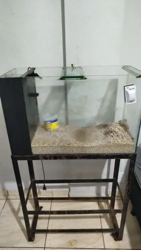 Vendo aquário completo