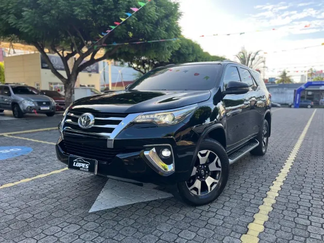 Toyota Hilux SW4 SRX 4X4 2.8 TDI 16V Dies. Aut. 2020