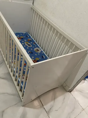 Berço com colchão