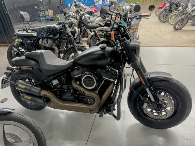 Harley Davidson Fat Bob 2020 impecável financio troco carro moto maior menor valor