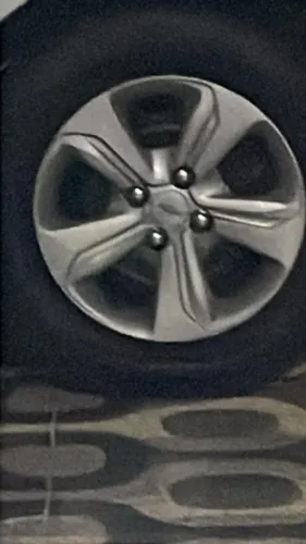 Vendo rodas aro 14 onix pneus zero