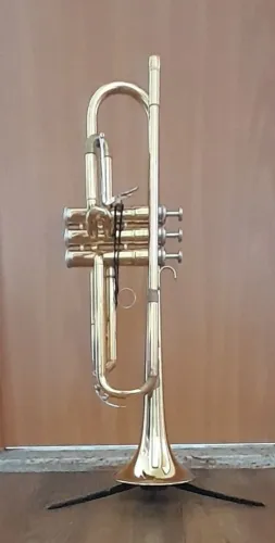 Trompete Yamaha YTR1335