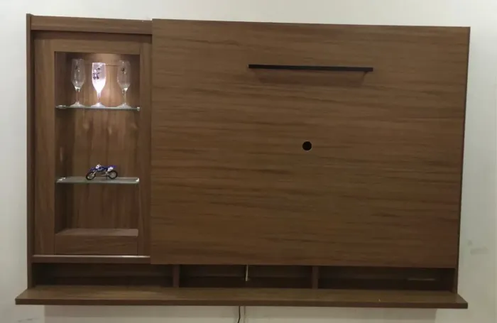 Estante Painel articulável e cristaleira com led