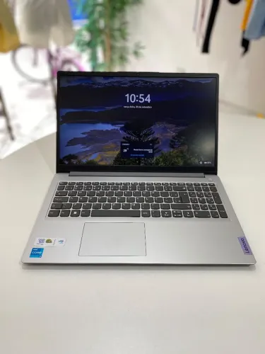 Notebook Lenovo - Core i3 12?- Com Nota Fiscal e Caixa