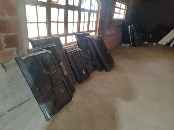 Tvs para retirada de peças!( Sucatas )