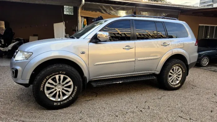 Mitsubishi Pajero HPE 3.2 4X4 T.i. Dies. 5P Aut. 2016